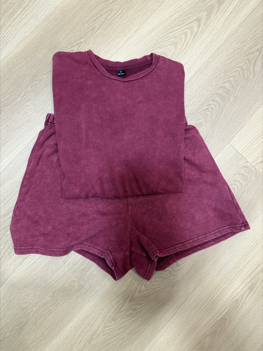Matching Set - Distressed Red - Picture 2 of 2